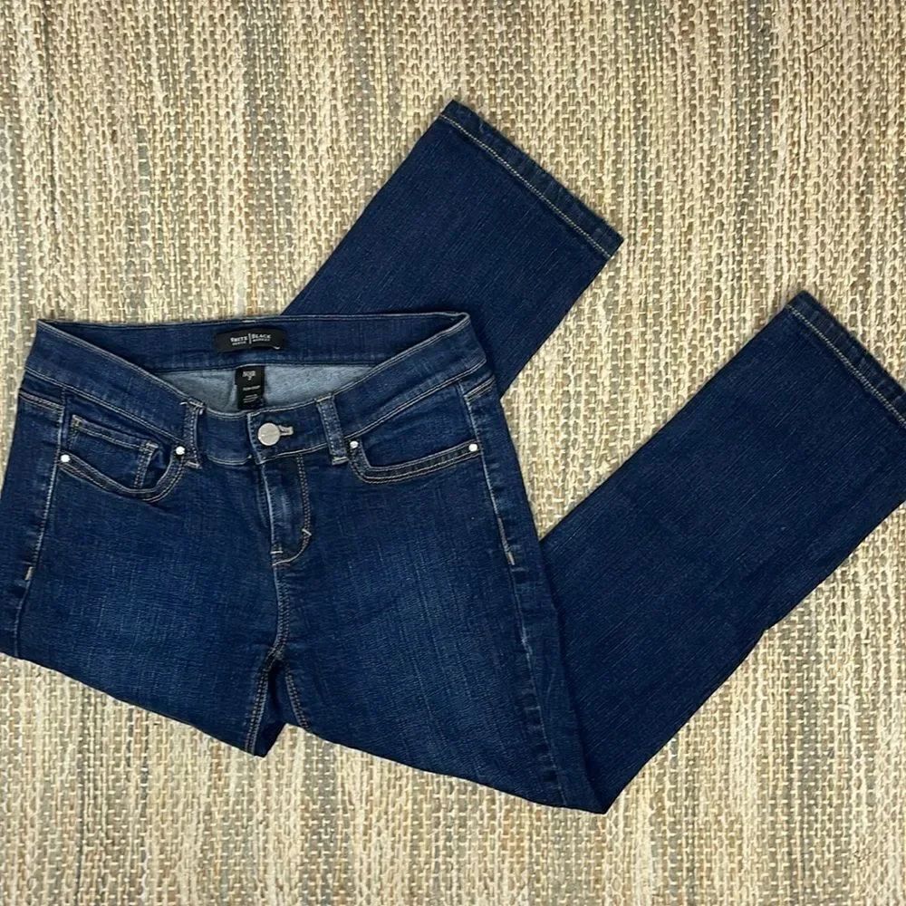 White House Black Market Slim Crop Noir Size 2